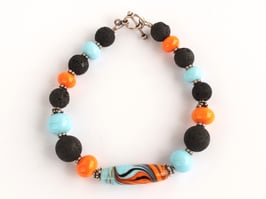 Armband in Sonnengelb und Himmelblau, mit Lava