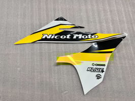 PTデカール・タンクカバー(右)用(イエロー)