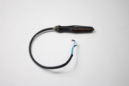 PTフロントウィンカー(右：シーケンシャル)