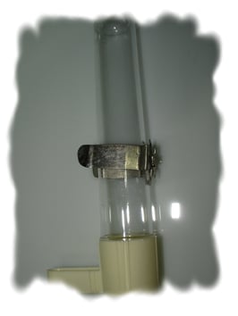 Wasserspender mit Mettallclip