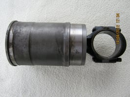 Zylinderbüchsen mit /ohne Kolben und Pleul