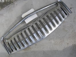 Chromlippe Motorhaube