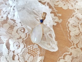 レインボームーンストーン　～宇宙と、繋がる～