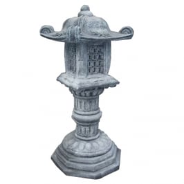 Japanische Kasuga 90cm Formbeton bearbeitet - winterfest