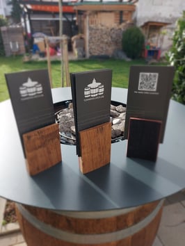 Menükarten und Flyer-Halter