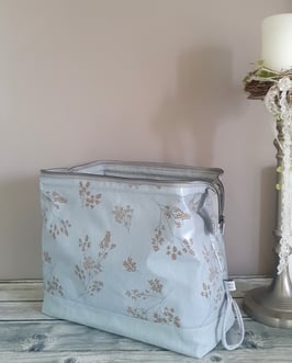 Bügel-Necessaire "hellblau" medium