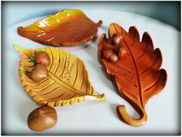 Vaciabolsillos hojas marrón