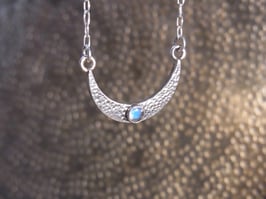 MOON GODDESS Kette Mondsichel Mondstein Silber