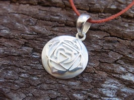 MULADHARA Kette mit Wurzel Chakra Anhänger Silber