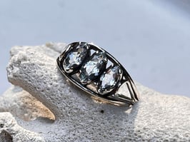Ring mit 3 Aquamarin Steinen