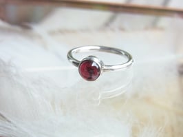 Ring Granat Cabochon Silber