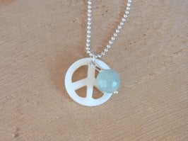 PEACE Kette Perlmutt und Amazonit