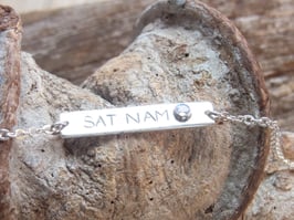 SAT NAM Armband Silber