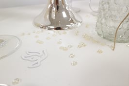 Tauben und Kristalltau