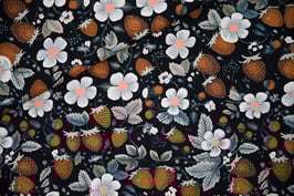 Strawberries -Toile de Coton Gabardine - Noir