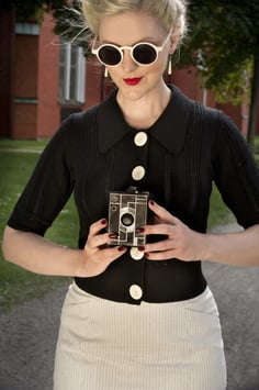 Emmy Design Kontrast Strickjacke - Schwarz (1930er Jahre Stil)