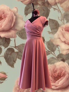 Hourglass Swing Dress - Rose Pink (50er Jahre Stil)