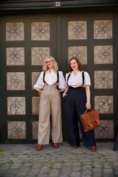 Emmy Design Miss-Fancy-Pants Slacks Hose - Taupe Nadelstreifen (30er/40er Jahre Peaky Blinders Stil)