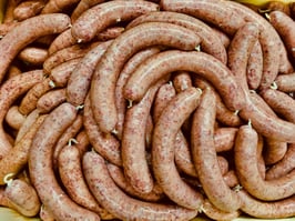 Bio Schweinsbratwurst mit Apfel & Salbei