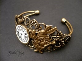 Bracelet Alice in Wonderland 1
