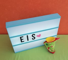 Eistüten-Hülle Blumen grün/rot