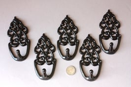 5 Kleiderhaken romantisch schwarz pulverbeschichte / towel hooks black romantic powder coated