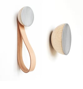 Dot Kleiderhaken silber grau aus Holz und Aluminium | wall hook silver grey | Minimal Nordic Style