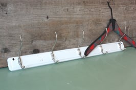 Weiße Garderobe lang NOS / white coat rack Vintage