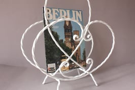 Weißer Magazinständer romantisch Boho 70er Jahre - Vintage magazine rack 70s