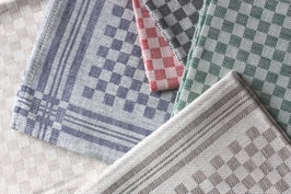 Halbleinen Geschirrtuch Schachbrett | Handtuch Karo | Erika Vaitkute | Linen Tea Towel Chessboard Pattern