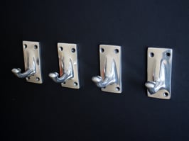 4 Haken Alu poliert silber / straight wall hooks grey