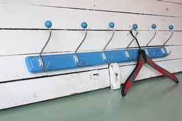 Blaue Garderobe New Old Stock Kugelhaken Vintage / coat rack blue wall hooks
