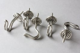 Silberfarbige Haken zum Schrauben | small wall hooks to screw silver