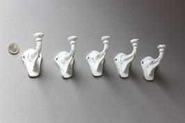 5 rustikale Haken weiß Shabby / wall hooks white rustic