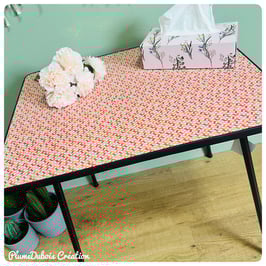 Petite table d'appoint "Morange", pièce unique