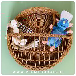 Grand panier mural en osier, porte doudous, porte serviettes,...