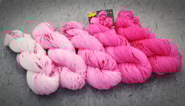 Garnset "Speckled" Drachenfrucht, Merino High Twist 5x100g