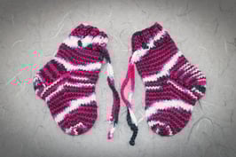Handgestrickte Socken für Neugeborene