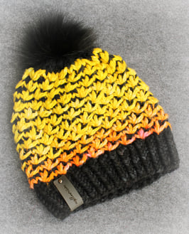 Handgestrickte Mütze Größe M