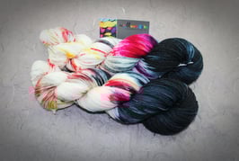 Sockenwolle Fine Merino Socks, Lanartus, 6fach, 150g "Funkentanz"