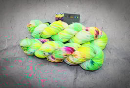 Trekking 6fach, 150g, "Pünktchen"