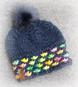 Handgestrickte Mütze Größe M