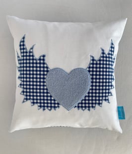 Kissen Herz mit Flügeln