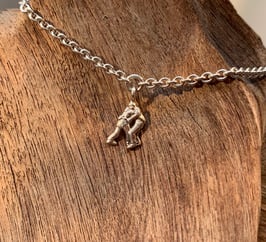 Bracelet oder Fusskette mit Schwinger-Anhänger