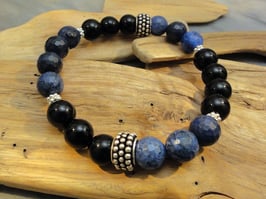 Armband Onyx und facettierter Dumortierit