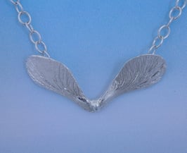 Small Maple Pod Necklace MP 04 N