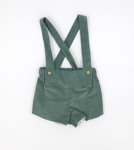 Pantalón corto de pana con tirantes. Ref. 231132.