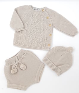 Conjunto de pololo, jersey y gorro. Ref. 41807.