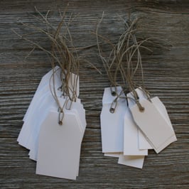 Anhänger mit Schnur "weiss"