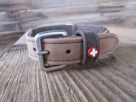 Halsband 'Pilatus Pur' sand auf braun